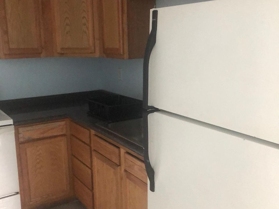 1st image of 1428 W 27th St #2