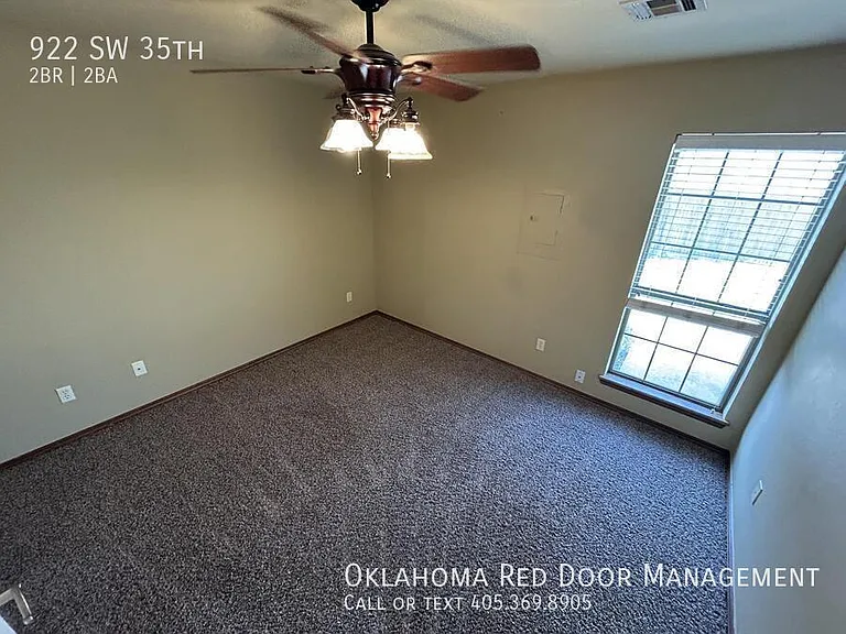 922 SW 35th St — Photo 7