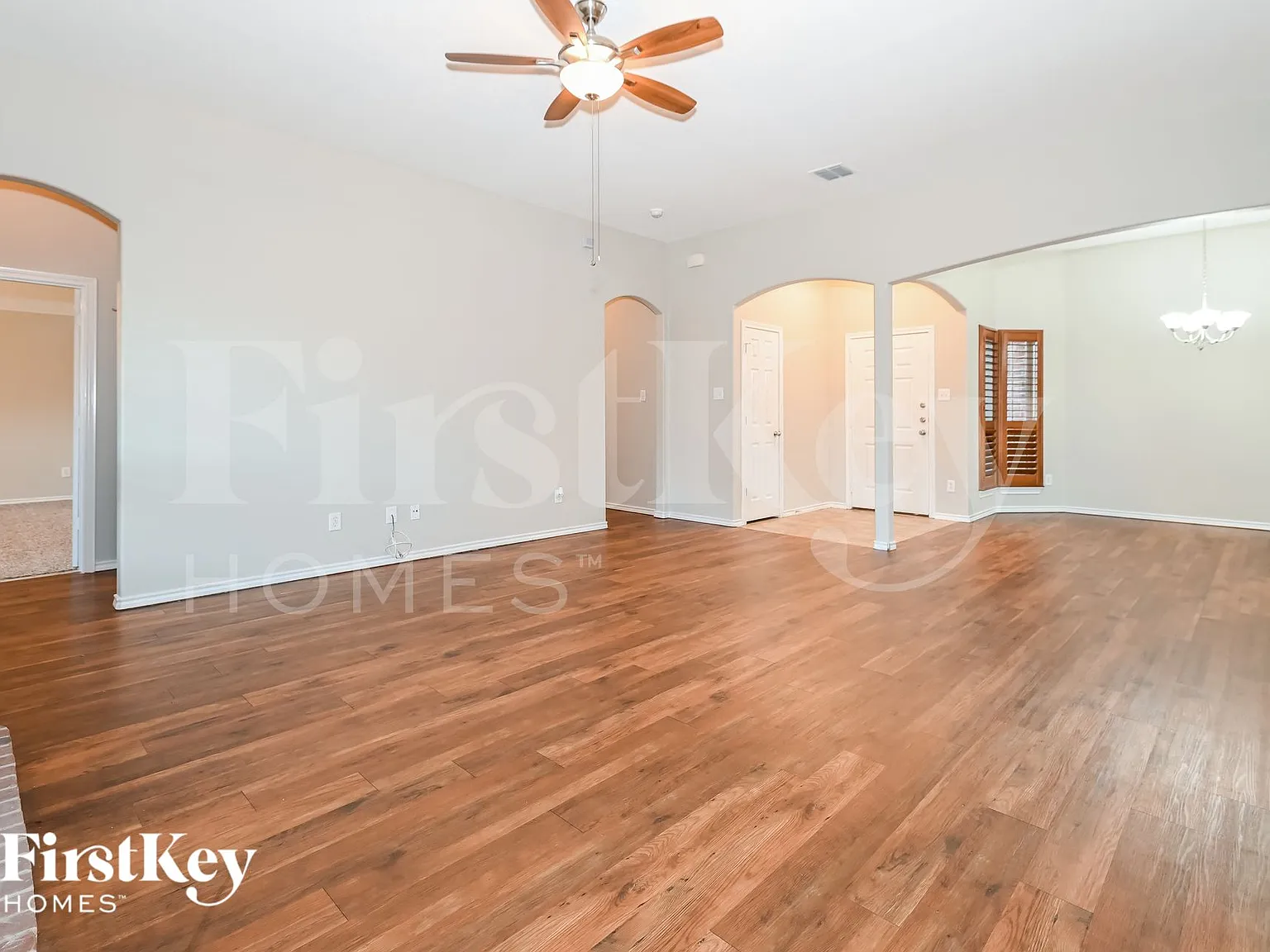 3 bed, 2.0 bath, 2037 sqft, $2,380 — Photo 4