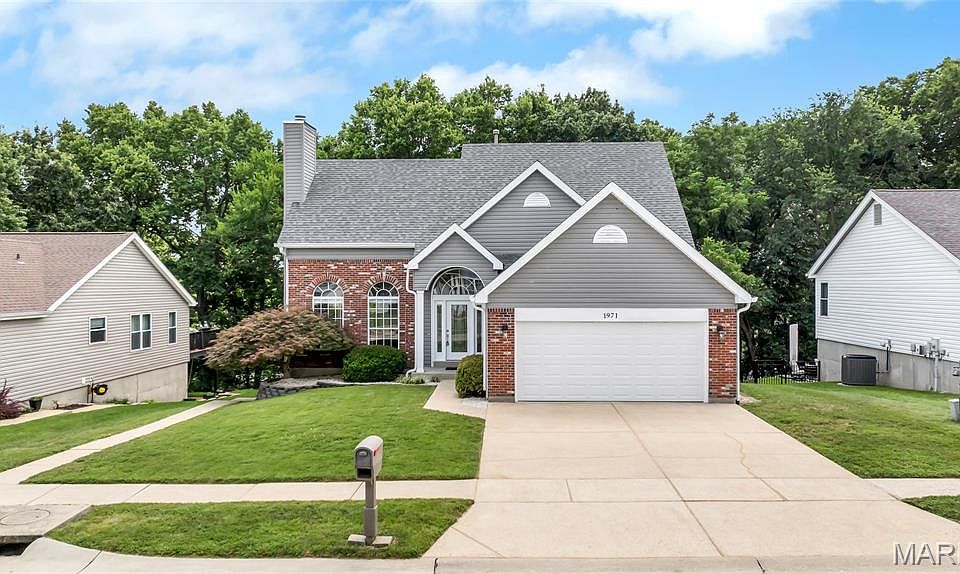 1st image of 1971 Fox Pointe Dr