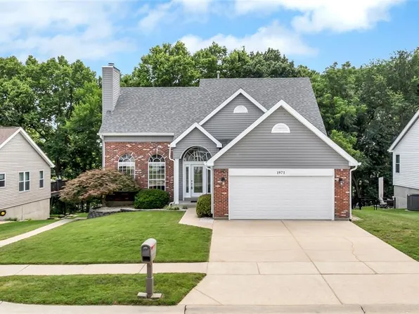 1971 Fox Pointe Dr, Arnold, MO 63010