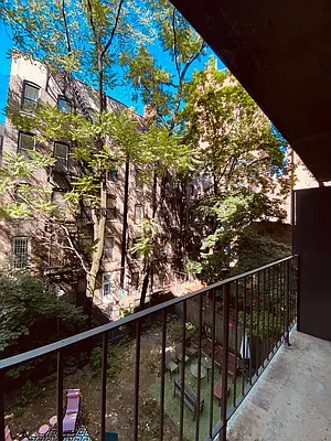 Rented by Metropolis Real Estate of Manhattan | media 16