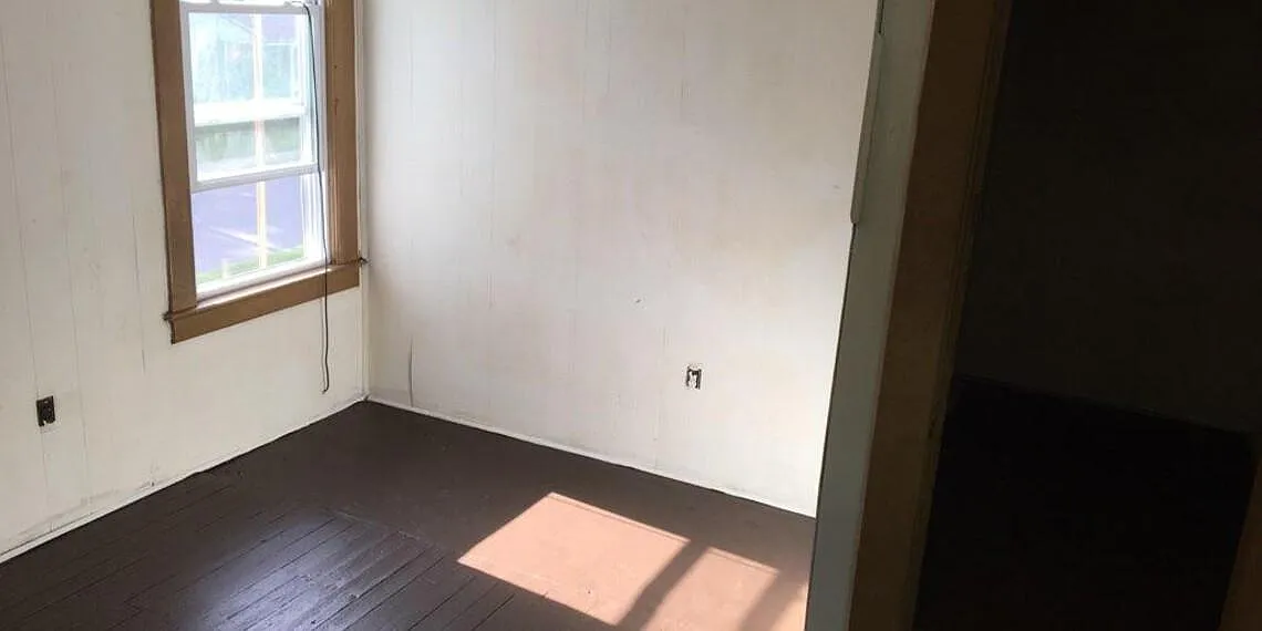 Building Photo - 426 Vine Ave NE #428A