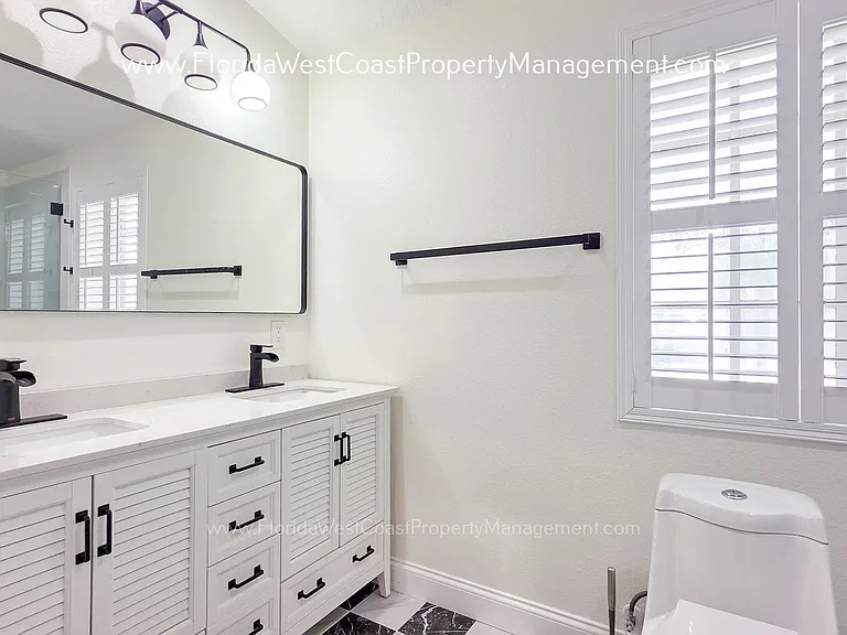 4667 Hamlets Grove Dr — Photo 26