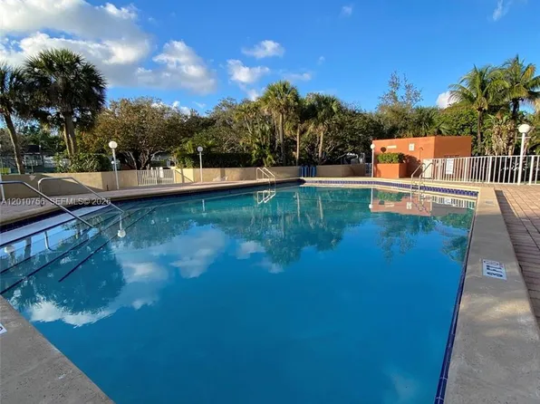 4215 N University Dr, Fort Lauderdale, FL