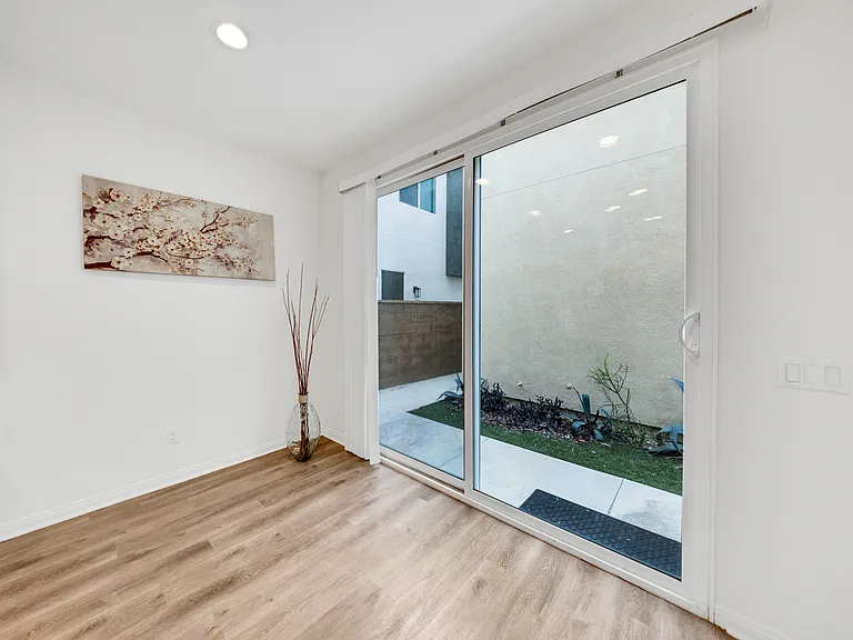 10532 Wilding Dr — Photo 24