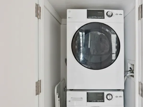 4 West 21st Street image 8 of 8