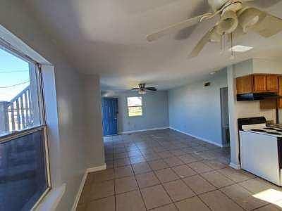4th image of 3321 Cherry St #L