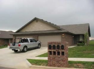 1312 W Sackett St, Springfield, MO 65807