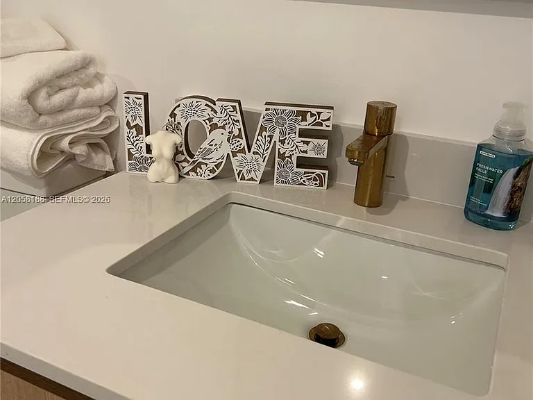 90 NE 32nd St #821 — Photo 9