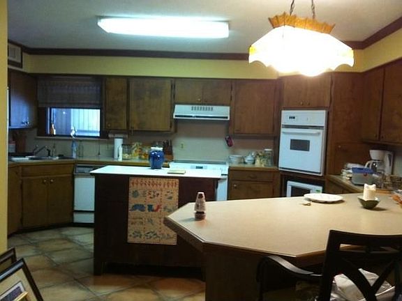 2nd image of 109 De Soto St
