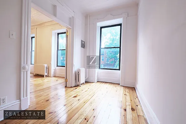 Rented by ZealEstate Group Inc | media 52