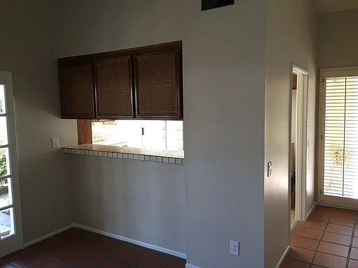 3rd image of 2308 Placita
