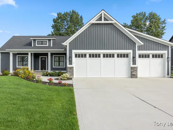 4883 Honeycrisp Dr, Rockford, MI 49341