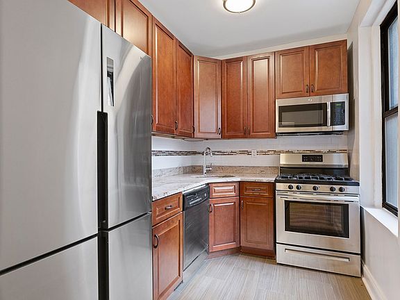 3rd image of 4310 44th St APT 3H
