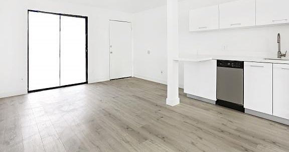 2nd image of 6745 Laurel Canyon Blvd APT 105