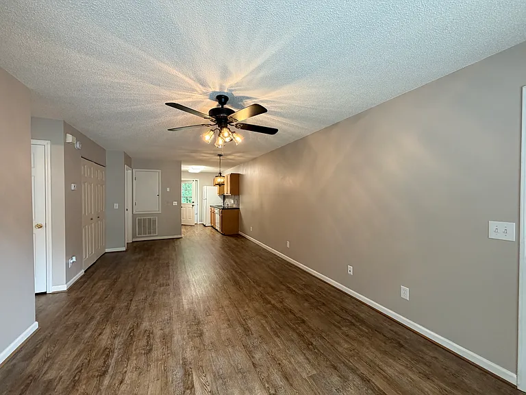 418 Westbrook Ct — Photo 16