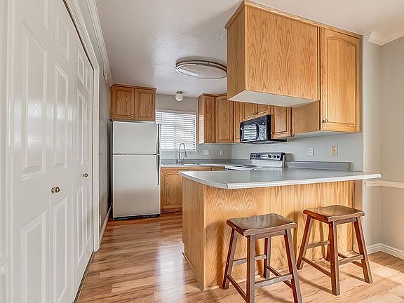 4th image of 465 N 300 W APT 19