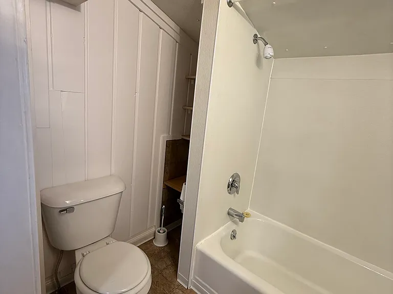 935 Worden Ave #1 — Photo 19
