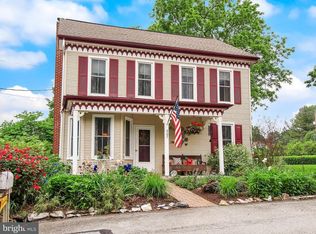 907 Smith Dr, York, PA 17408