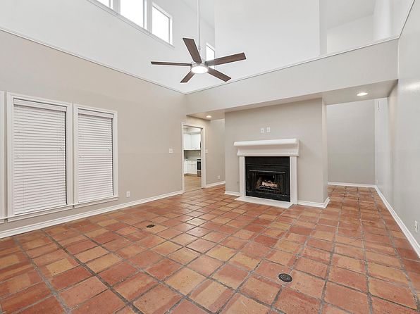 4400 Carter Creek Pkwy APT 102