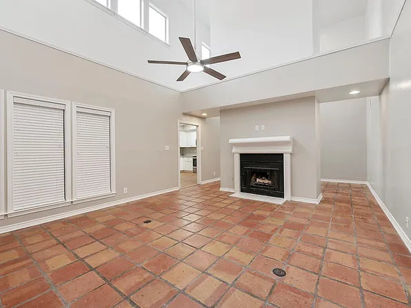 4400 Carter Creek Pkwy APT 102, Bryan, TX 77802