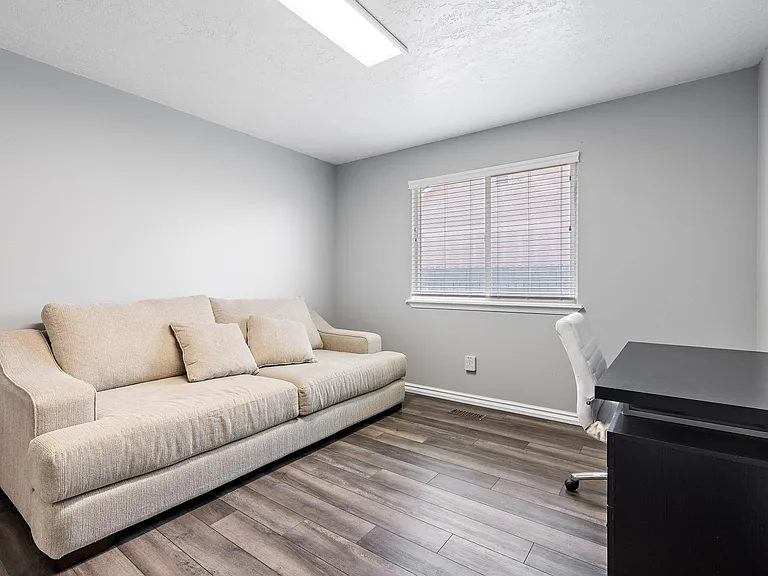 3928 N Weston Ave — Photo 15