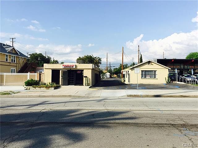 1st image of 610 W Colton Ave