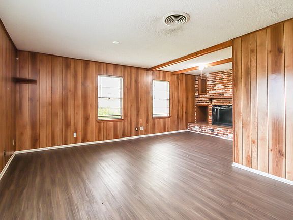 5th image of 901 Westmont Dr