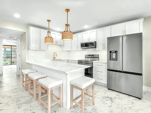 2929 SE Ocean Blvd APT E4, Stuart, FL 34996