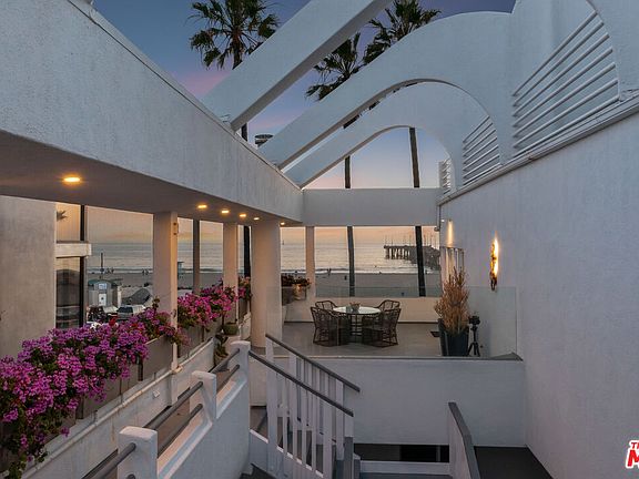 3rd image of 3111 Ocean Front Walk