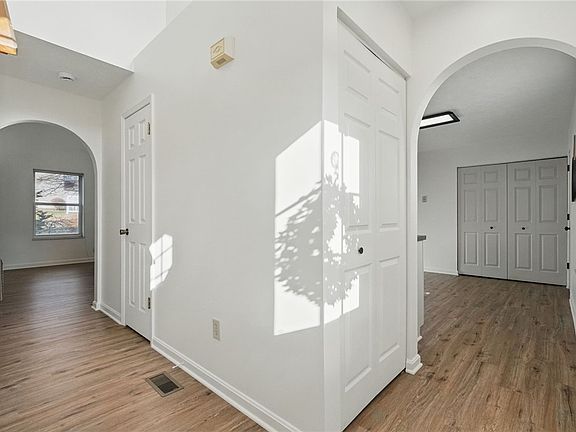 4th image of 1445 Lexington Dr