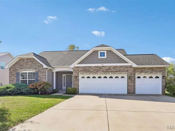 3418 Maple Ridge Dr, Wood River, IL 62095