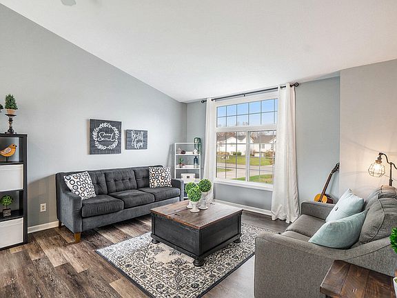 2nd image of 10268 Lynwood Ln