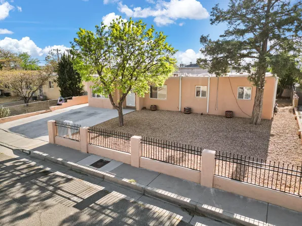 3329 Madeira Dr NE, Albuquerque, NM 87110