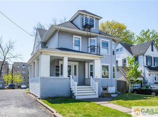 137 W 2nd Ave, Roselle, NJ 07203