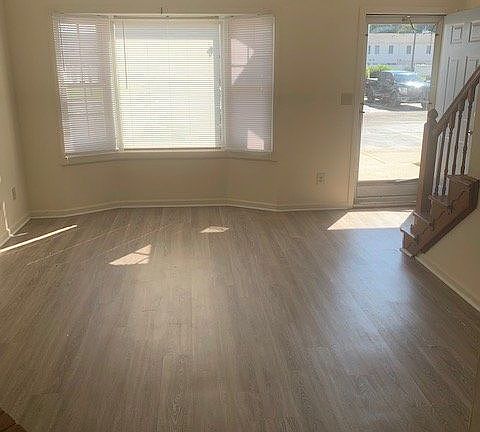 3rd image of 344 Haven Dr APT W2