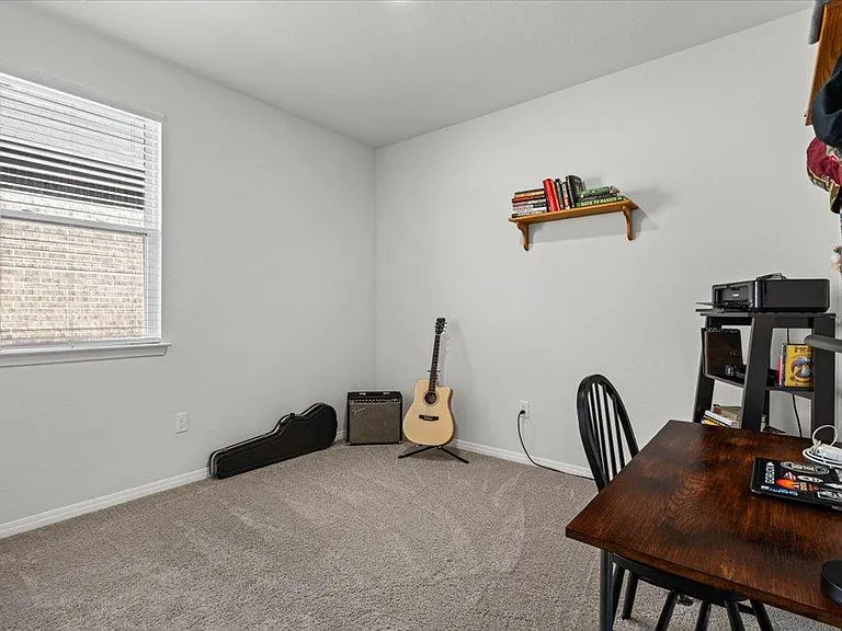 209 Connor Ln — Photo 23