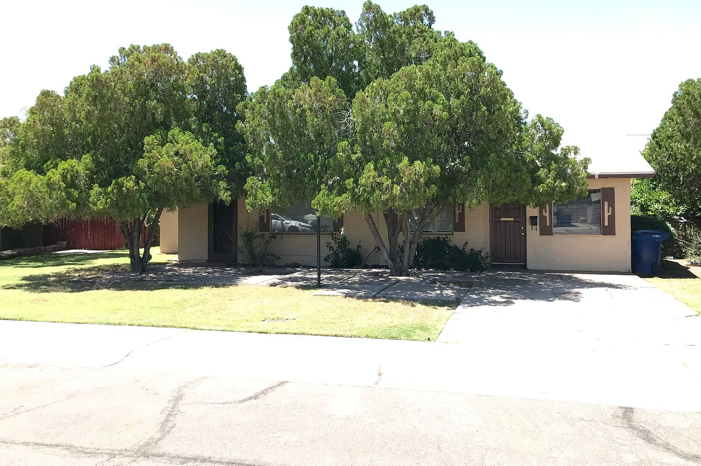 Tempe 3 Bed | 1.5 Bath - Huge Grass Backyard Landscaping Included — Photo 1