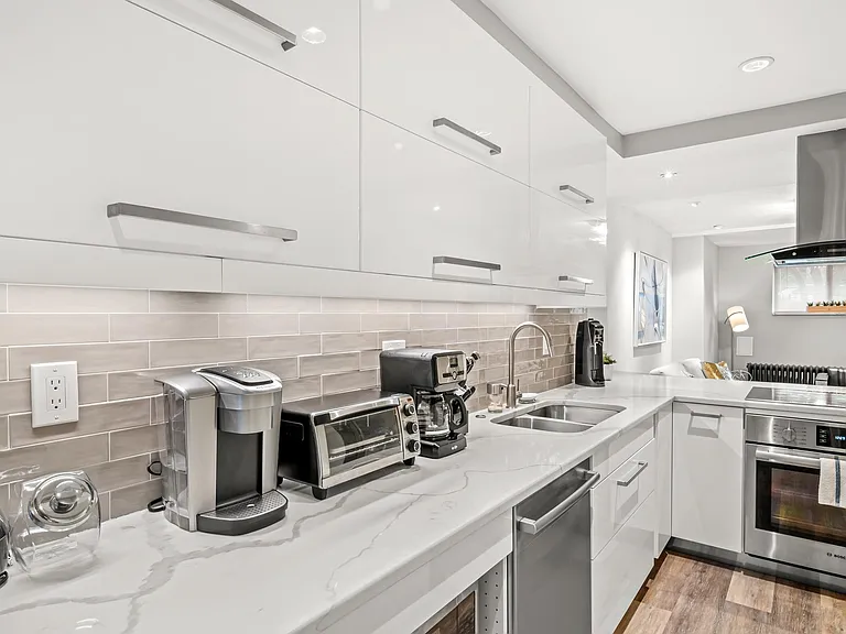 506 Seward Sq SE #1 — Photo 23