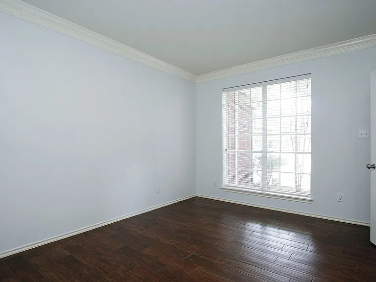 10314 Cliff Haven Ct — Photo 19