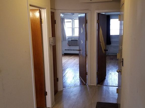 2nd image of 31-33 37th St #2