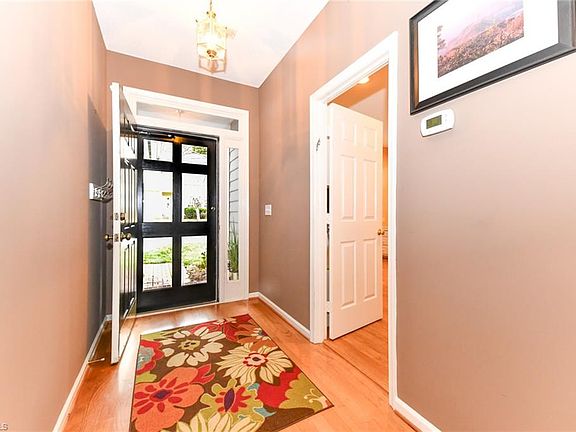 3rd image of 40 Park Village Ln