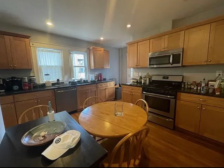 66 Frederick Ave #B — Photo 9
