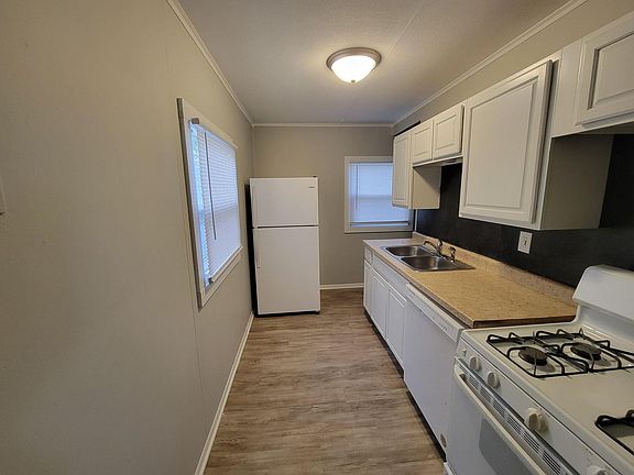 2nd image of 3605 Avenue D