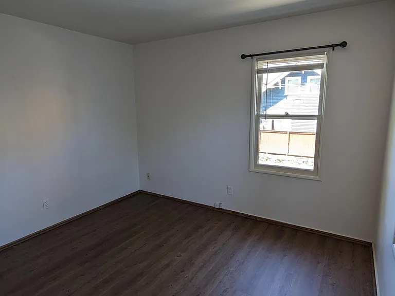 4805 SE Yamhill St — Photo 24