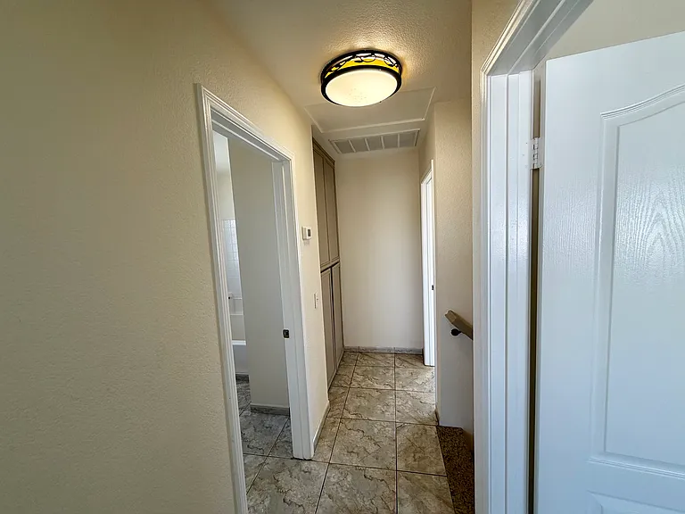 1561 Rebecca Ln — Photo 21