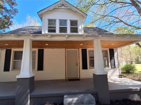 5667 Buckley Hall Rd, Foster, VA 23035