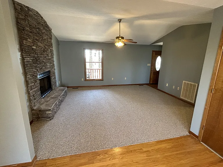 127 Tower Dr — Photo 8