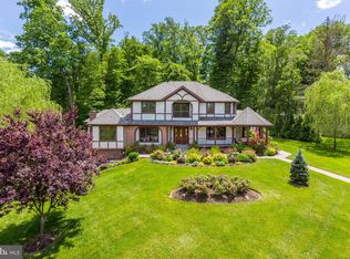 8500 W Howell Rd, Bethesda, MD 20817